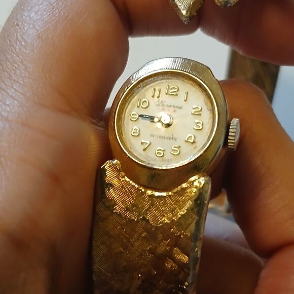 Vintage Lucerne Gold Tone Anti-Magnetic Swiss Mechanical Hidden Watch - BROKEN main image 11